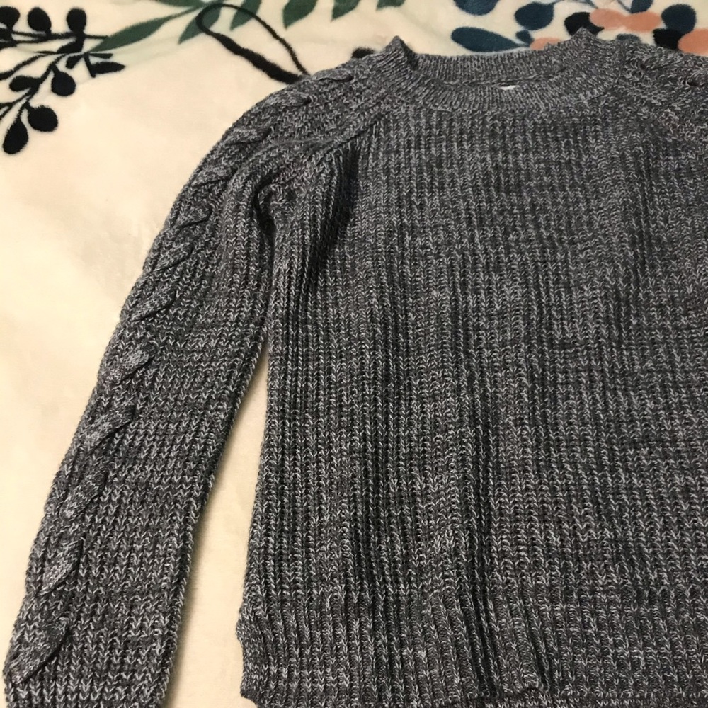 GRAY SWEATER⭐️